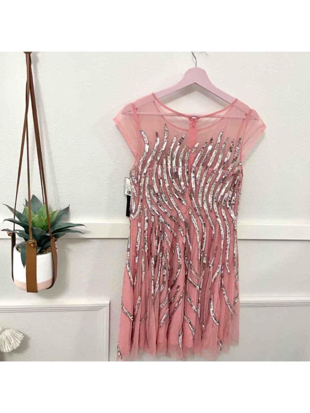 NWT Aidan Mattox Pink Sequin Cap-Sleeve Cocktail Dress Size 8 - Picture 4 of 8